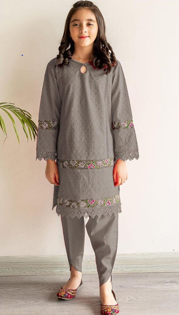 Bakhtuu Embroidered